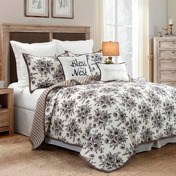 Lyla Quilt Set – White / Brown by HiEnd Accents